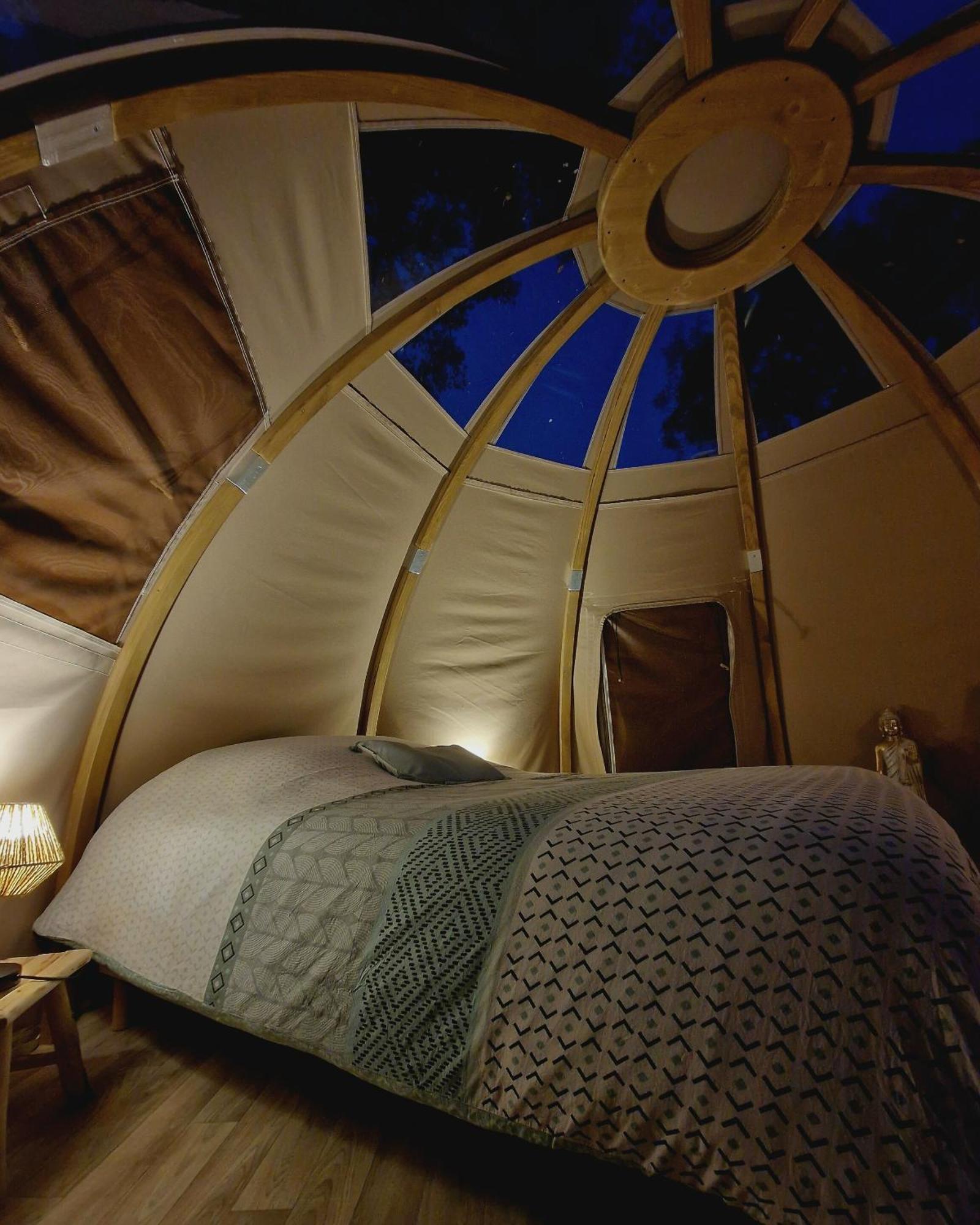 Bed and Breakfast Les Nuits De Cassiopee Sorde-lʼAbbaye Pokoj fotografie