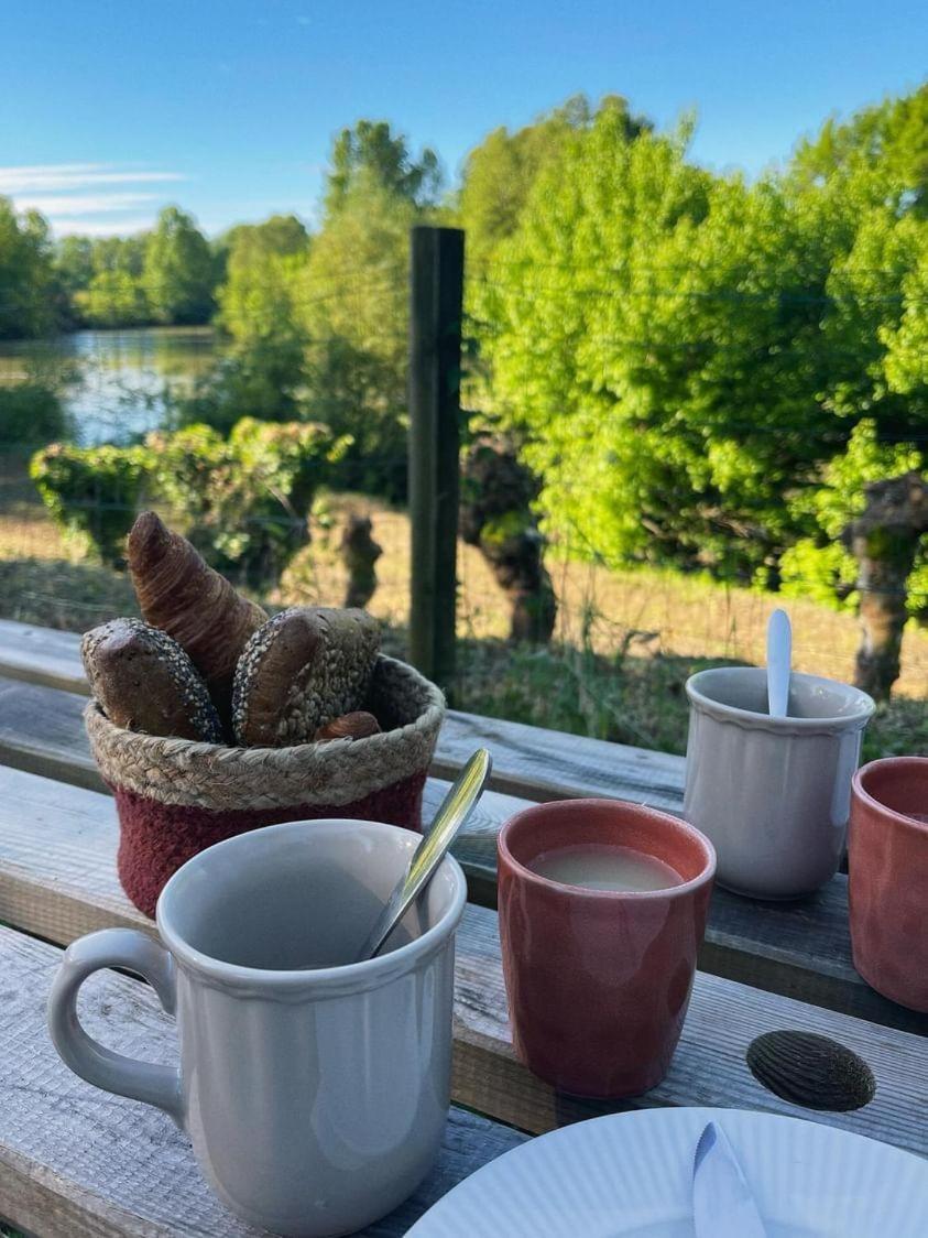 Bed and Breakfast Les Nuits De Cassiopee Sorde-lʼAbbaye Pokoj fotografie